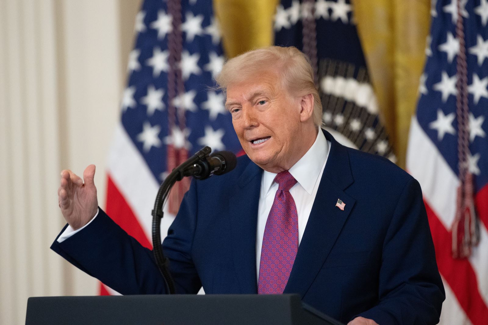 Donald Trump và thay đổi quan trọng trong 2025 - Home Pixel
